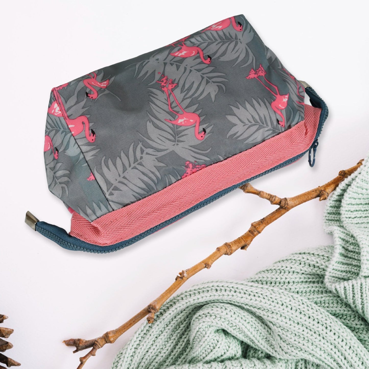 Makeup Bag / Pouch / Travel Cosmetic Bags / (1 pc / 25×13 Cm)