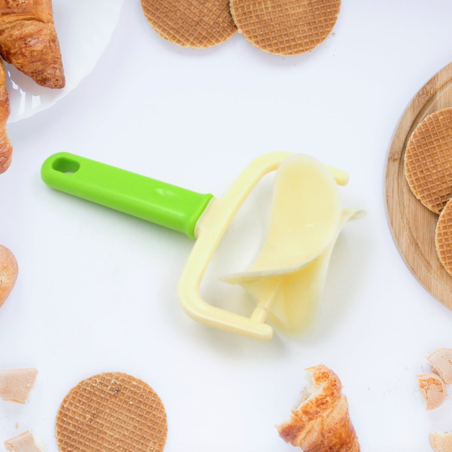 plastic dough pressing roller